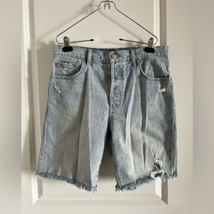 Gap Light wash Distressed Bermuda Shorts Size 12/31
